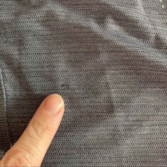 Lululemon Run: Silver bullet sleeveless tech - Picture 12 of 14